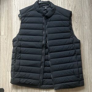 lululemon athletica Men's Black Quilted Vest
